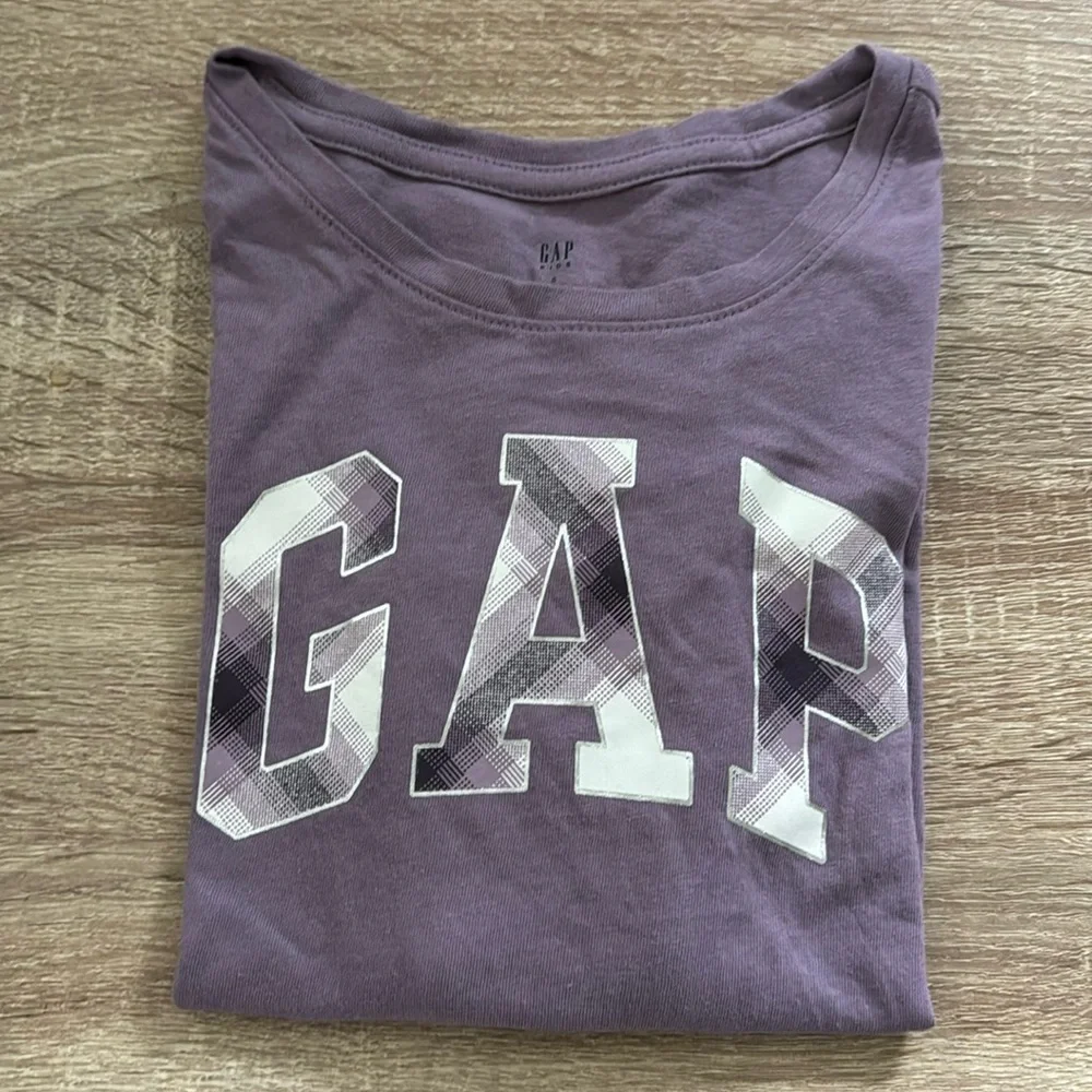 GAP Shirt